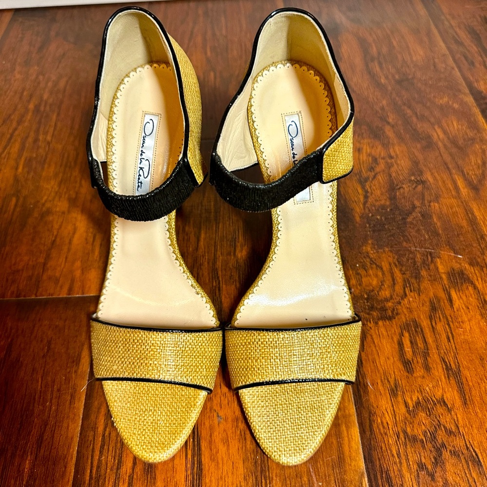 Oscar De La Renta wooden weave textured heels